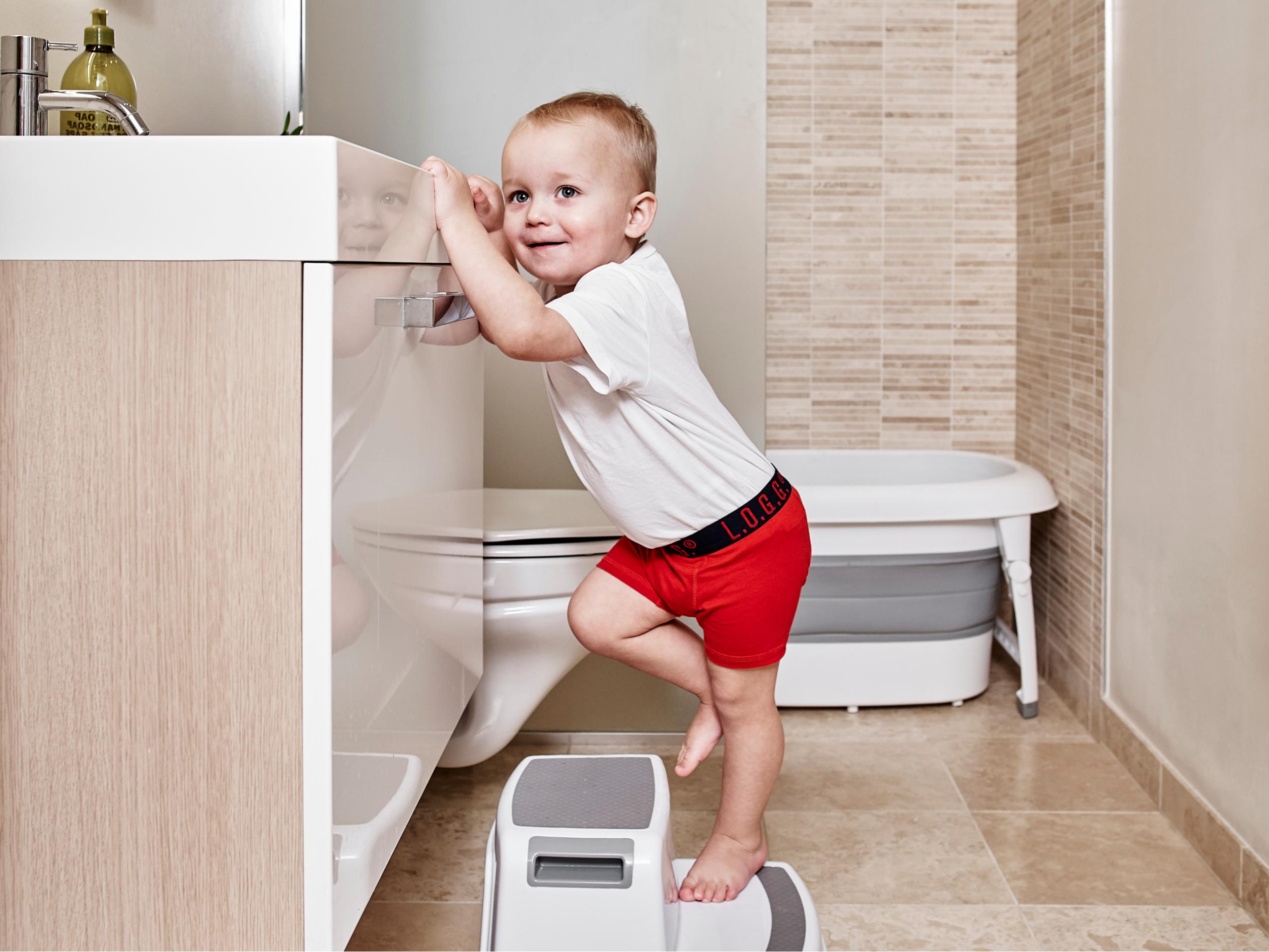 BabyDan Child Kitchen Safety Cabinet and Fridge Lock - How To Use